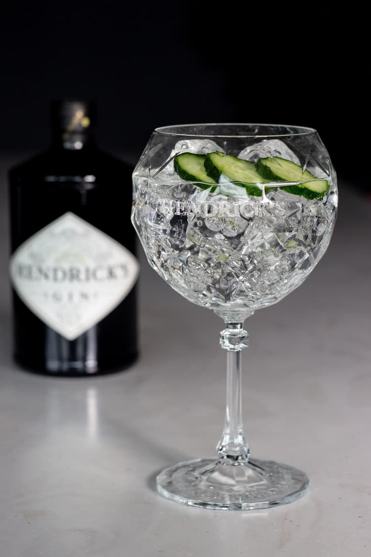 Gin Ronic Gin and Tonic Recipe | Hendrick’s Gin